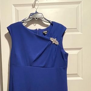 SNL Woman’s Dress size 16. Royal Blue.  flattering for a curvy woman Sleeveless.